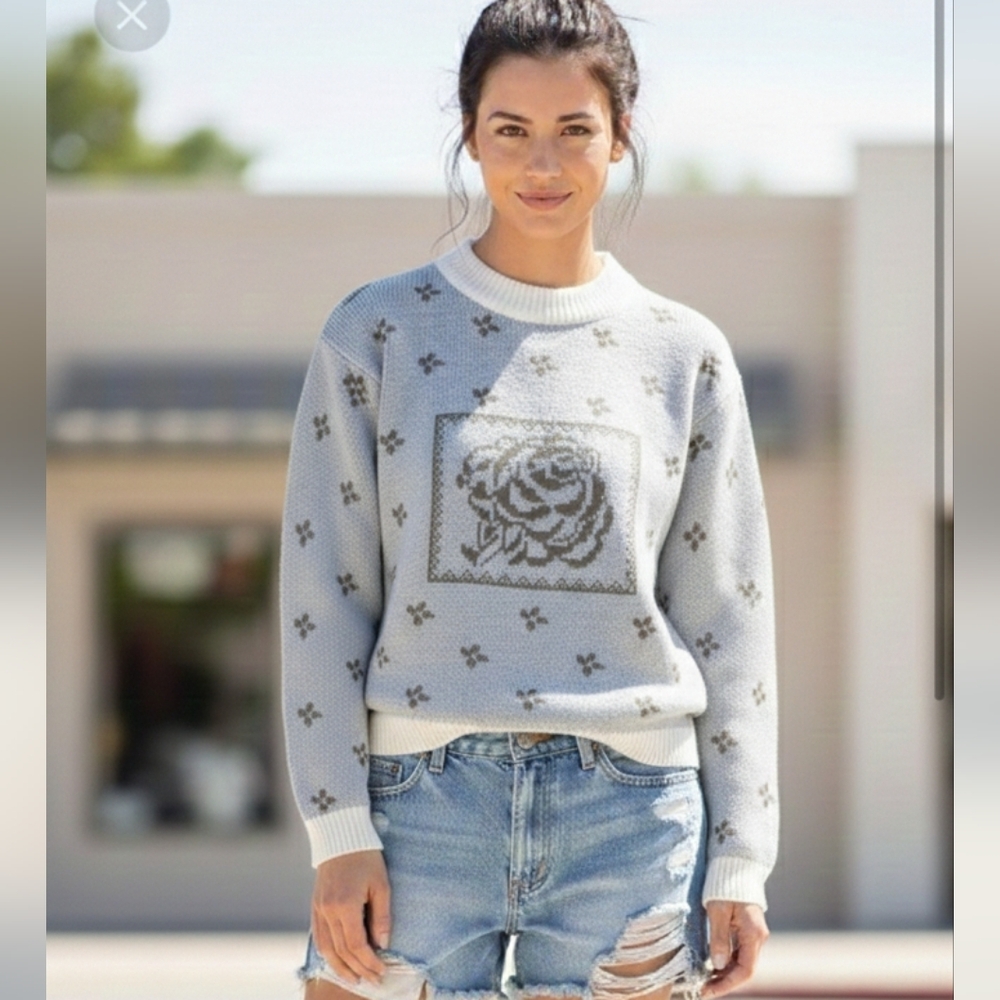 Vintage Acrylic Cropped Knit Rose Design Sweater Made In Korea
